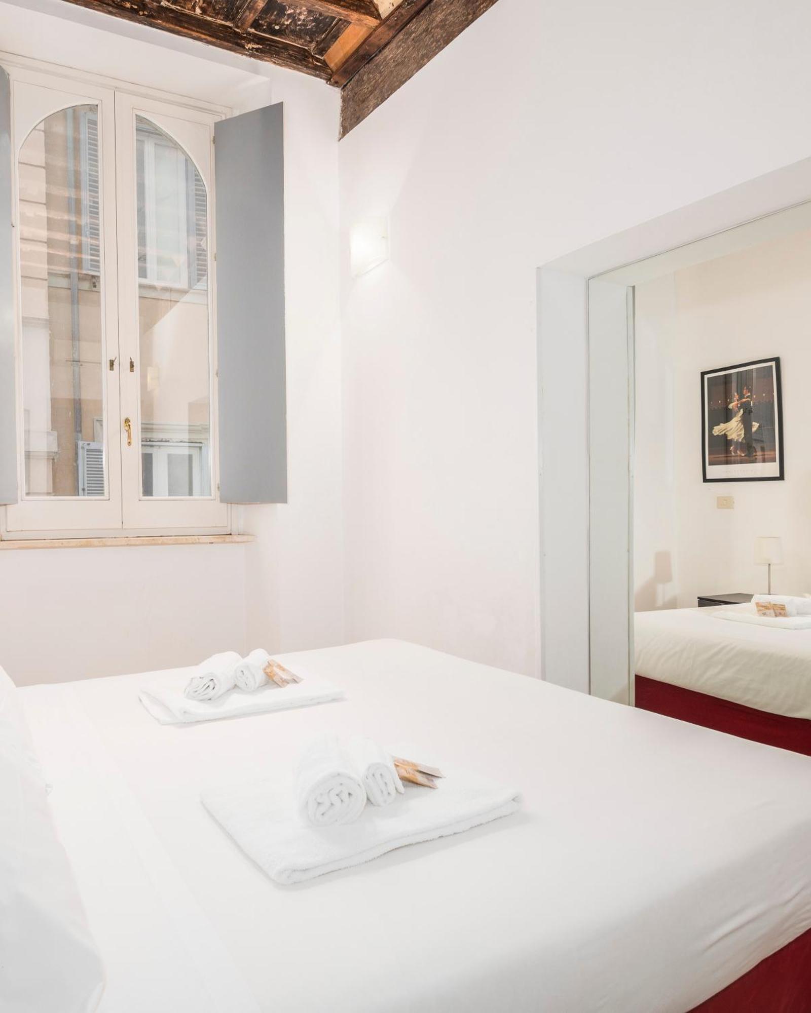 Suites Campo De' Fiori - Zen18-19-20 Rome Buitenkant foto